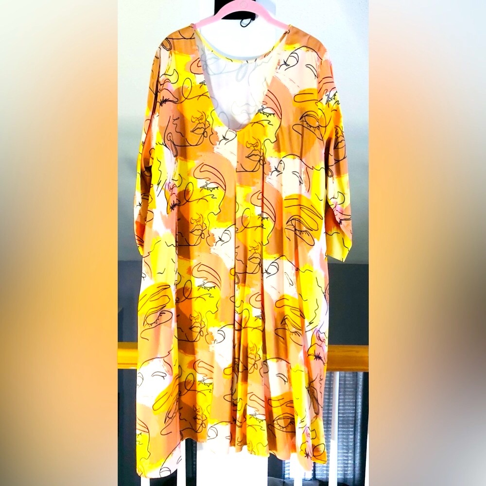 Sassy Jones Vintage Face Design Dress - Picture 3 of 3